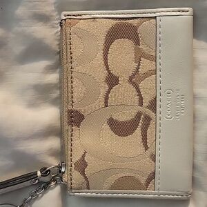 Coach Beige and White Women's Card Holder $19 Discount Shipping